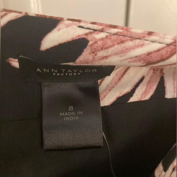 NWT Ann Taylor skirt - Picture 5 of 8